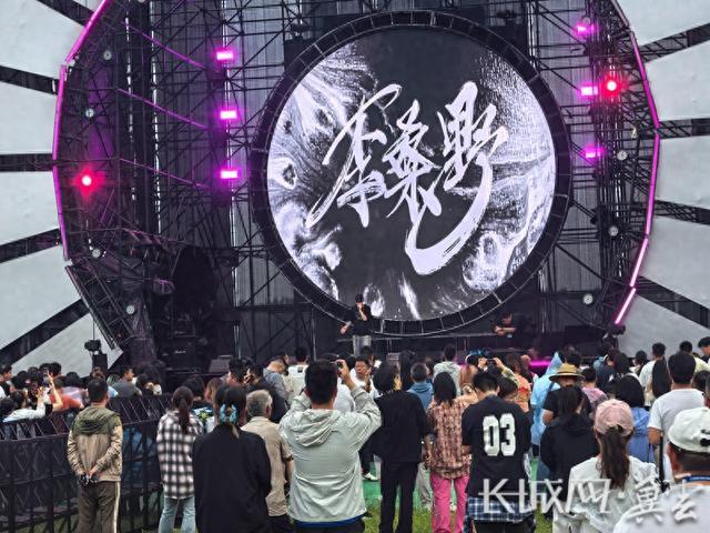 竞启东门，音爆全城！2025东门电竞音乐节火热开幕
