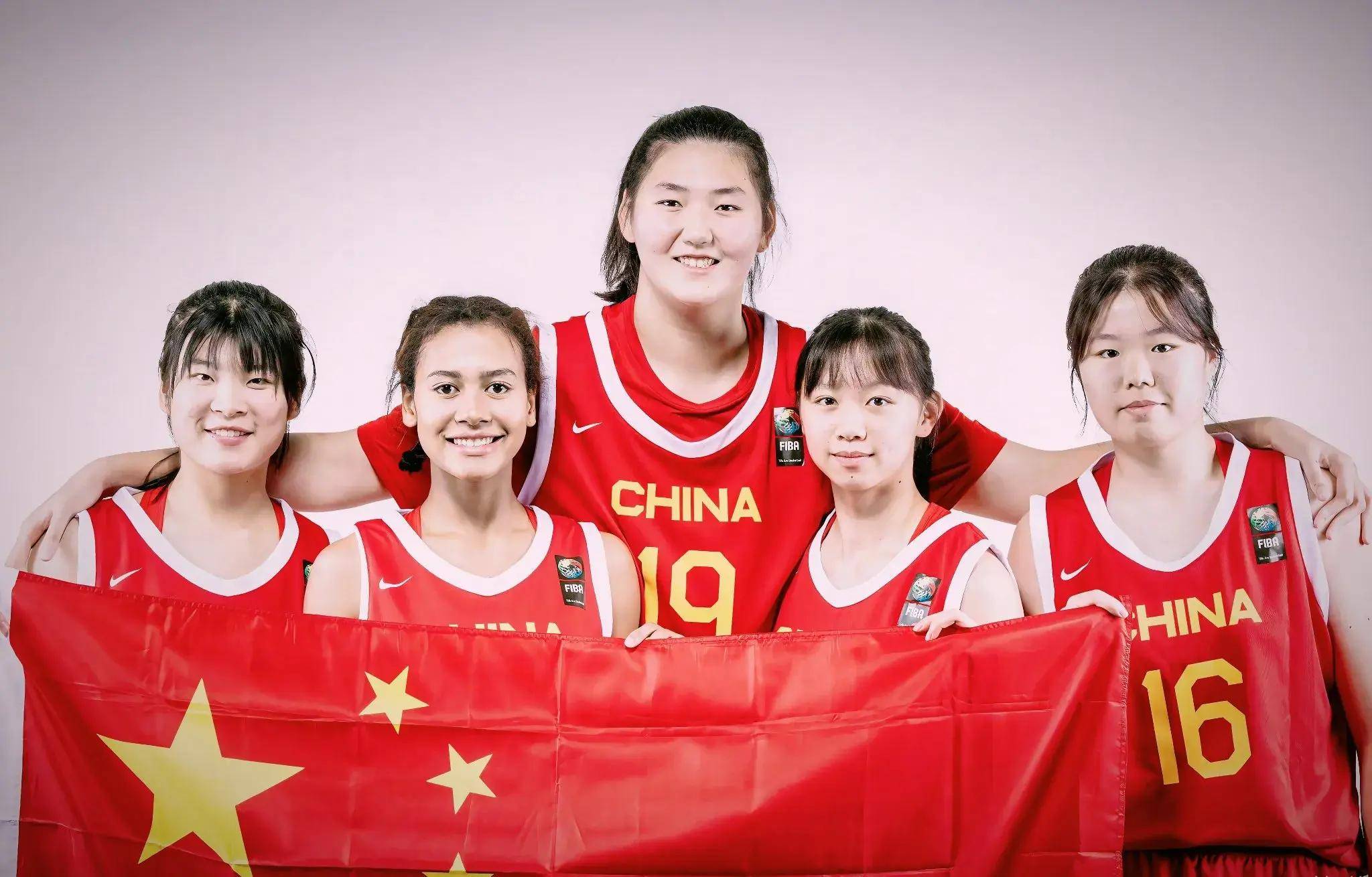包含张子宇1.0是女篮一把双刃剑！阵容轮换成关键的词条